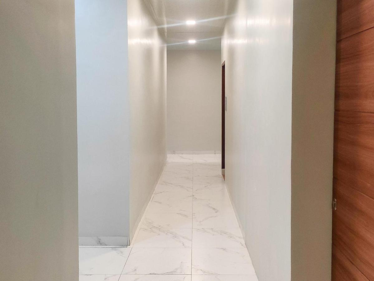 Travel Biz Hotel Medan Mitra Reddoorz Bagian luar foto